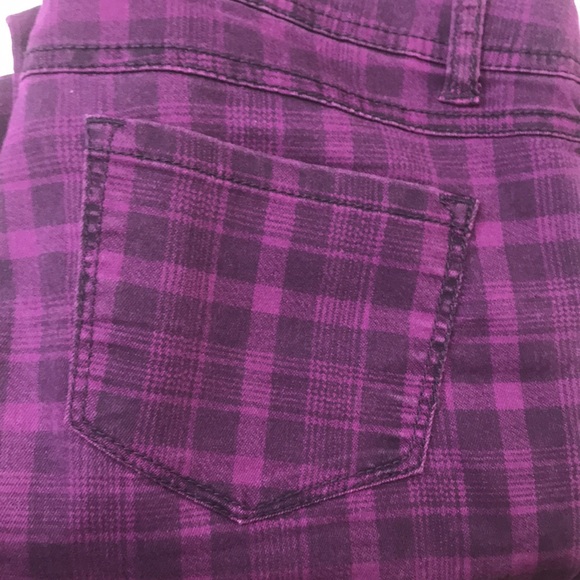 Women’s Size 32 Purple Black Plaid Pants with Whiskering look - Picture 6 of 12